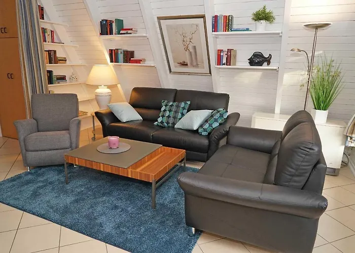 Zeltdachhaus _ Grosses Grundstueck *