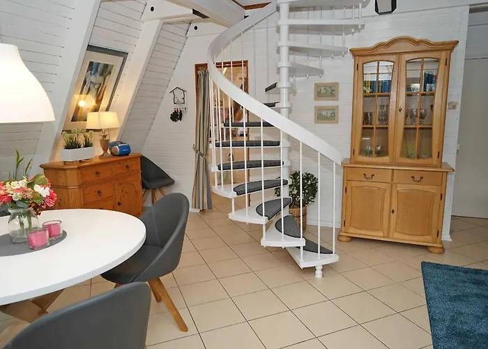 Holiday home Zeltdachhaus _ Grosses Grundstueck *